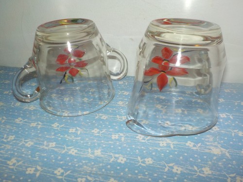 Vintage Sugar and Creamer Set Clear Glass with Hand painted Poinsettia's - Picture 5 of 7