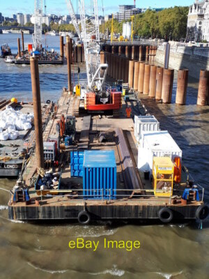 Foto 6x4 Lastkahn an der Blackfriars Bridge Themse Gezeitenbahn Tunnel Gelände c2018