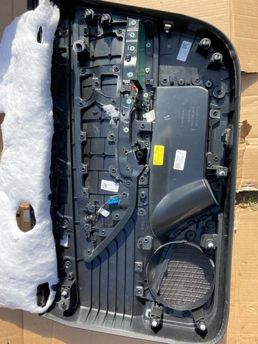 TESLA MODEL 3 FRONT LEFT SIDE DOOR PANEL Assembly 2017-2022 1090409-92-K - Picture 3 of 6