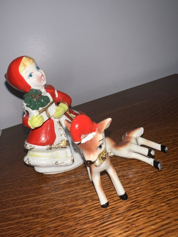 Vintage 1950s Japan KREISS Girl Christmas Carolers / Choir Singer Deer