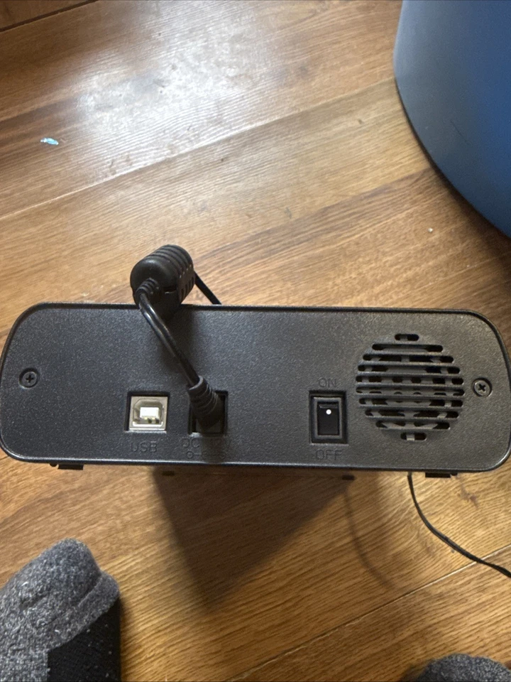 IOMEGA SUPER DVD RW DRIVE 31813800 DVDRW22X-Negro Probado  Foto 4 de 4