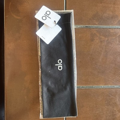 NWT Bundle of Two Black Alo Performance Conquer Headbands Performance Conquer Headband - Black | ALO main image 2