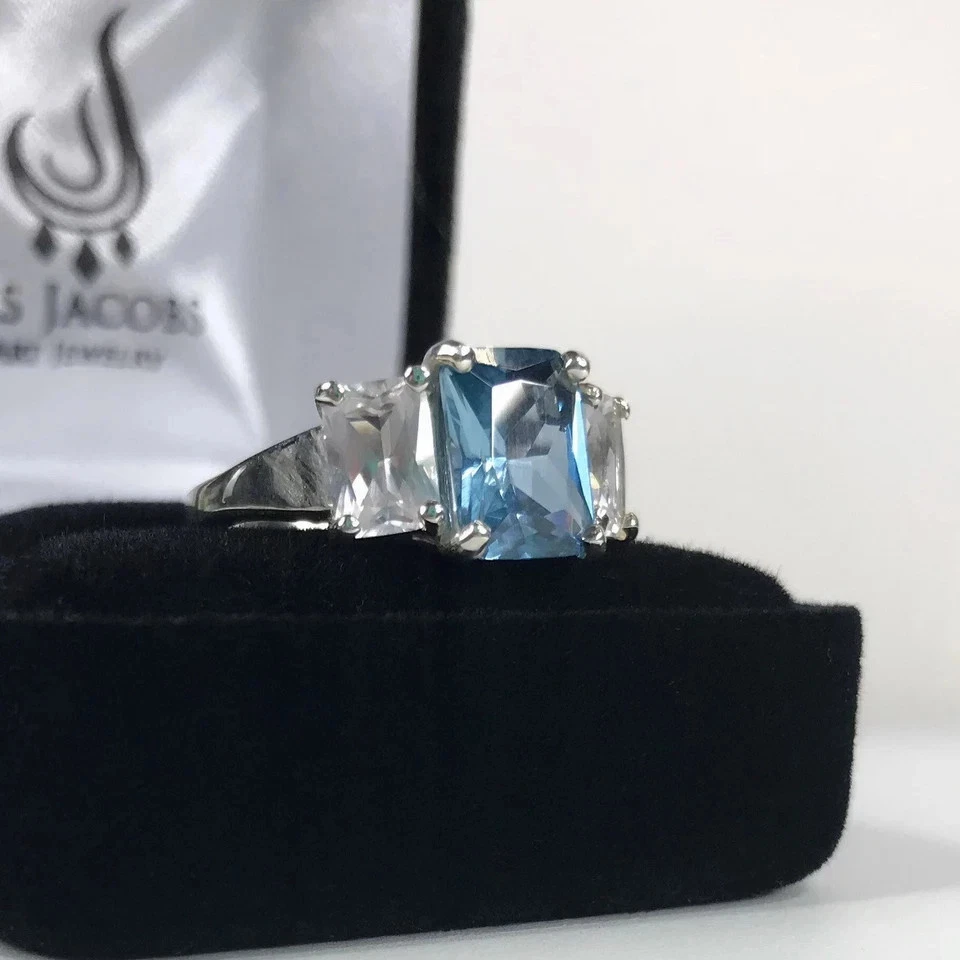 Anillo de compromiso de diamantes y espinela azul natural talla esmeralda de 7,00 quilates de oro blanco de 14 k Foto 2 de 4