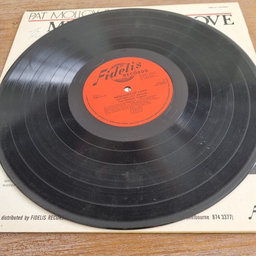Pat Molloy Messages of Love 12" Vinyl- SIGNED - Picture 4 of 5
