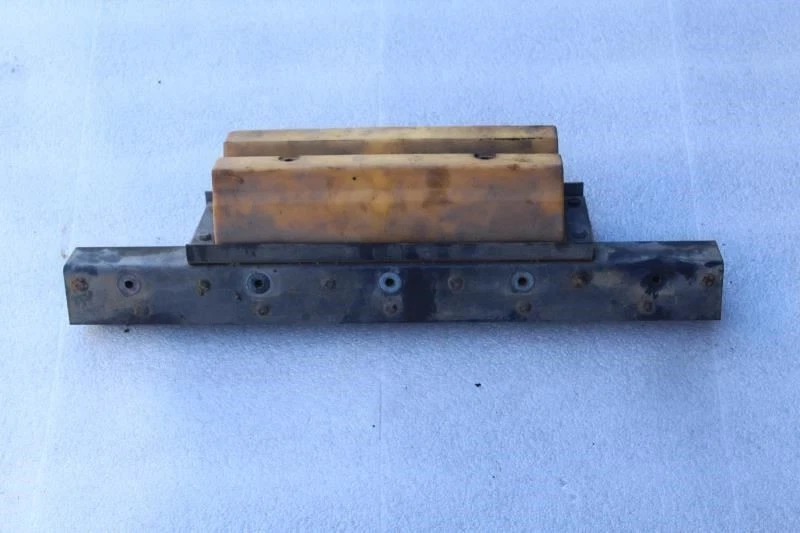 1975 1976 1977 1978 1979 1980 TRIUMPH SPITFIRE 1500 PARACHOQUES DELANTERO REFUERZO Foto 2 de 4