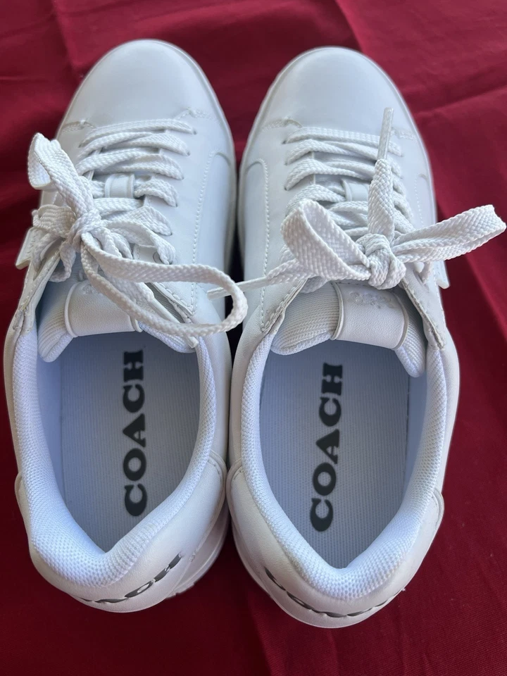 Zapatillas deportivas Coach de caña baja de cuero blanco para mujer talla 6,5 - estilo clásico con logotipo Foto 4 de 4