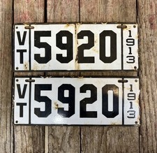Pair of Antique 1913 Vermont VT Porcelain White & Black License Plates #5920