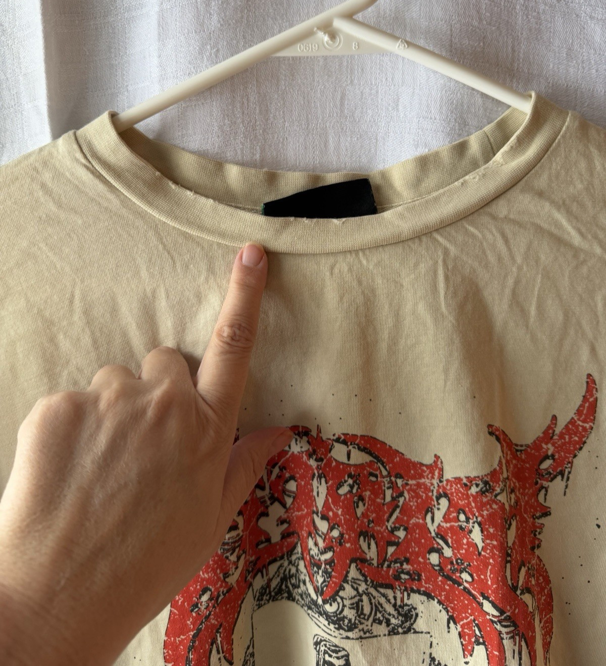 Vitriol Men's Small Knights Castle Wall Distressed T-Shirt Crew Neck Graphic thumbnail 4