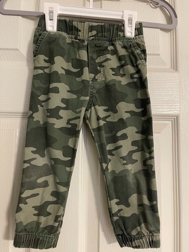 Lot of 3 items: Boys pants, shorts and T-shirt for boy 10-24 months  - Picture 1 of 10