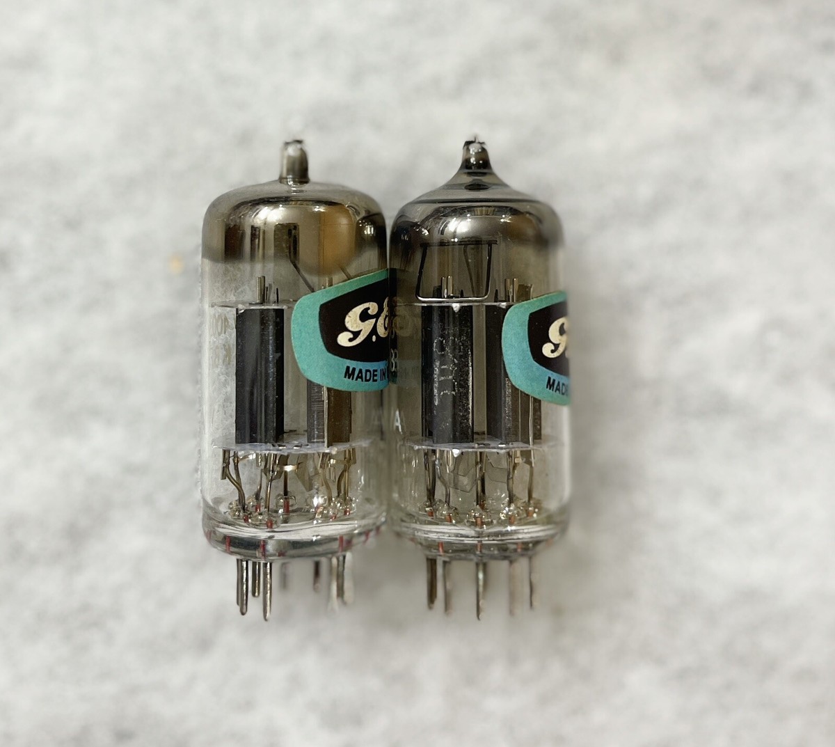 Tube/lampe NOS Sylvania ECC82 / 12AU7WA / CV4003 - Neuf Dans Boîte D'origine (NIB) - X1