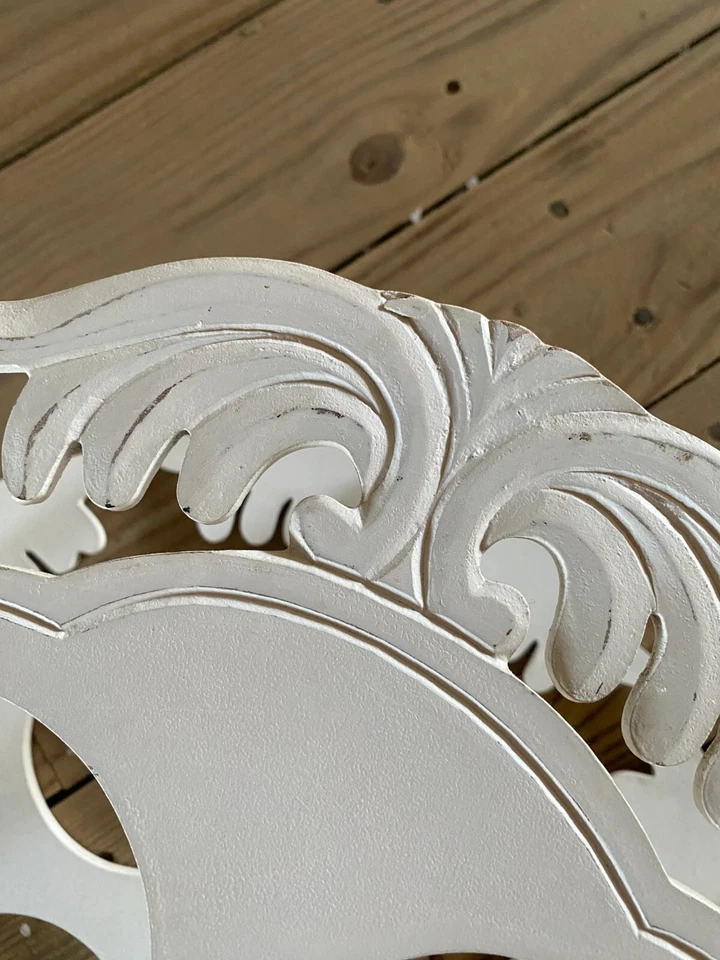 🍷 Estante de vino Pier 1 Shabby Chic de madera blanca - Tiene capacidad para 4 botellas 🍾 Bar vintage Foto 4 de 4