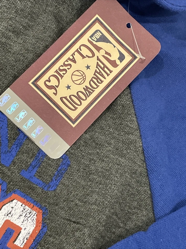 Moletom com capuz de basquete Majestic HardwoodClassic Youth Cleveland Cavaliers tamanho médio - Imagem 3 de 4