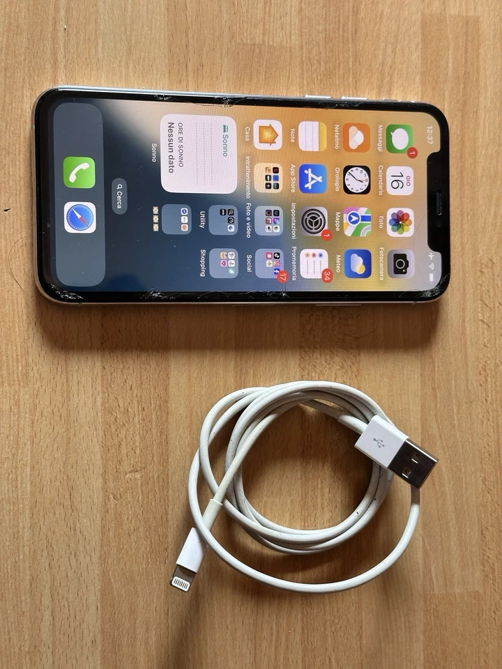 Apple iPhone XS - 256GB - Argento (Sbloccato) (Dual SIM) - Immagine 2 di 4