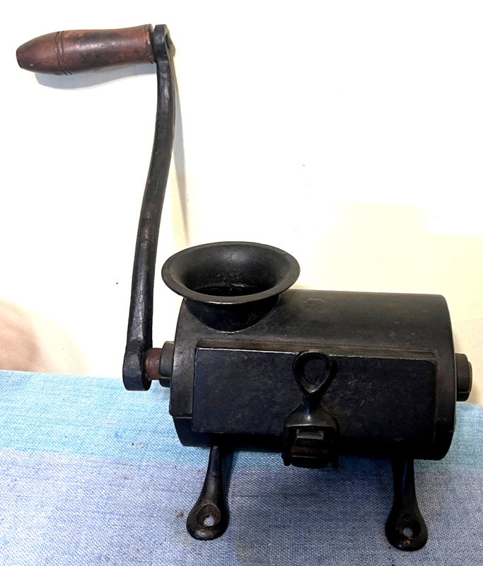 Vintage Hand Crank Cast Iron Table Tobacco Chopper Shredder Grinder