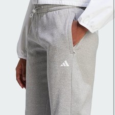 adidas Women's Game Go Tapered Fleece Jogger Pants Size Large Gray NEW