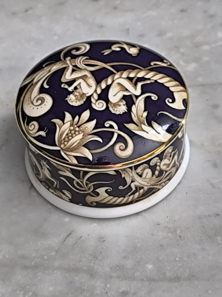 Magnifique Boîte En Porcelaine Ancienne - Photo 3/4