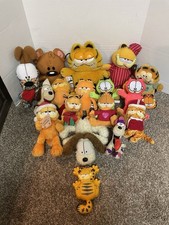 Lot of 16 Garfield Odie Pookie Plush Stuffed Animals  Bonus / Some Old Some New