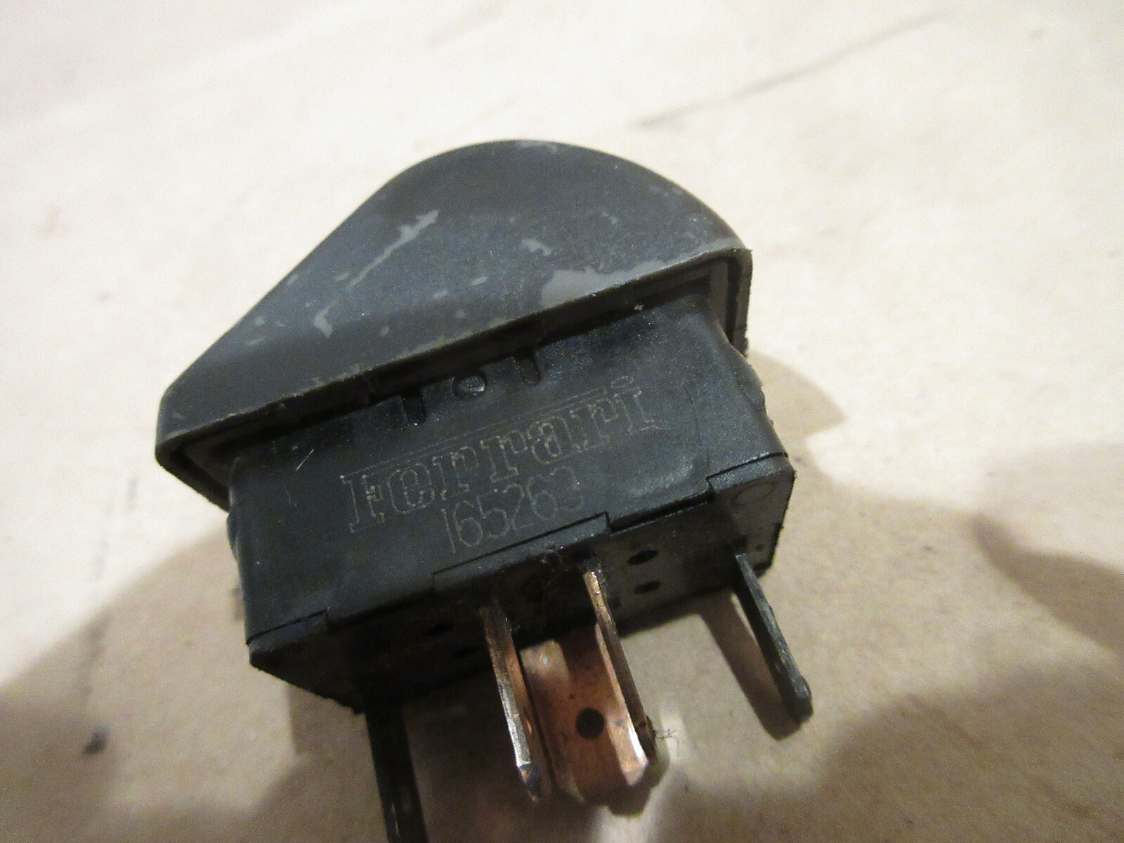Ferrari 355 Seat Adjustment Push Button Switch Switch -P/N 165263