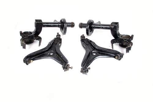 1x Achsschenkel Vorderachse m. Bremssattelaufnahme & Dreieckslenker VW Passat 3B