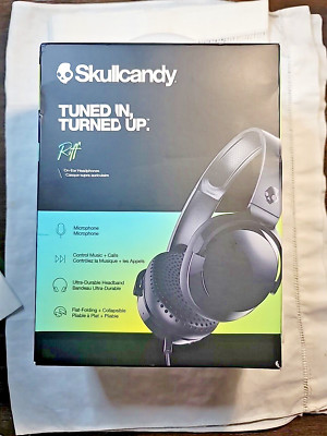 NIB Skullcandy S5PXY-L003 Riff Wired On-Ear Headphones - Black - Flat - Folding