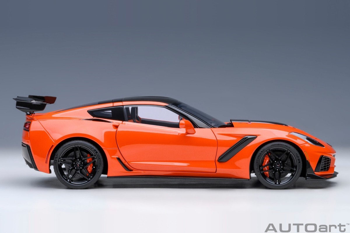 2019 CHEVROLET CORVETTE C7 ZR1 SEBRING ORANGE 1:18 by AUTOart