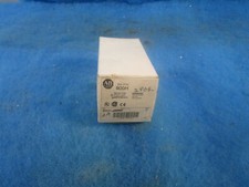 ALLEN-BRADLEY SELECTOR SWITCH 800T-H2 BLACK MAINTAINED STD KNOB 1 Y WARRANTY