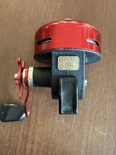 Vintage Abu Matic 141 Left Hand Used Looks Great!!￼