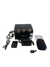 Fujifilm X-E3 Mirrorless Digital Camera Body with Original Box Battery & Charger