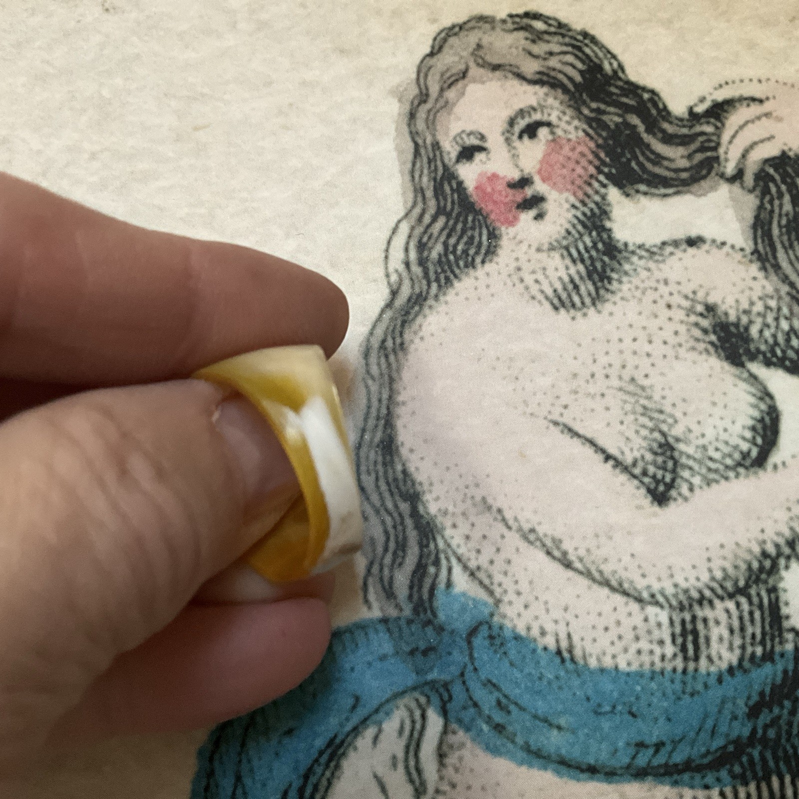 Vintage Interesting Shell Ring - image 6