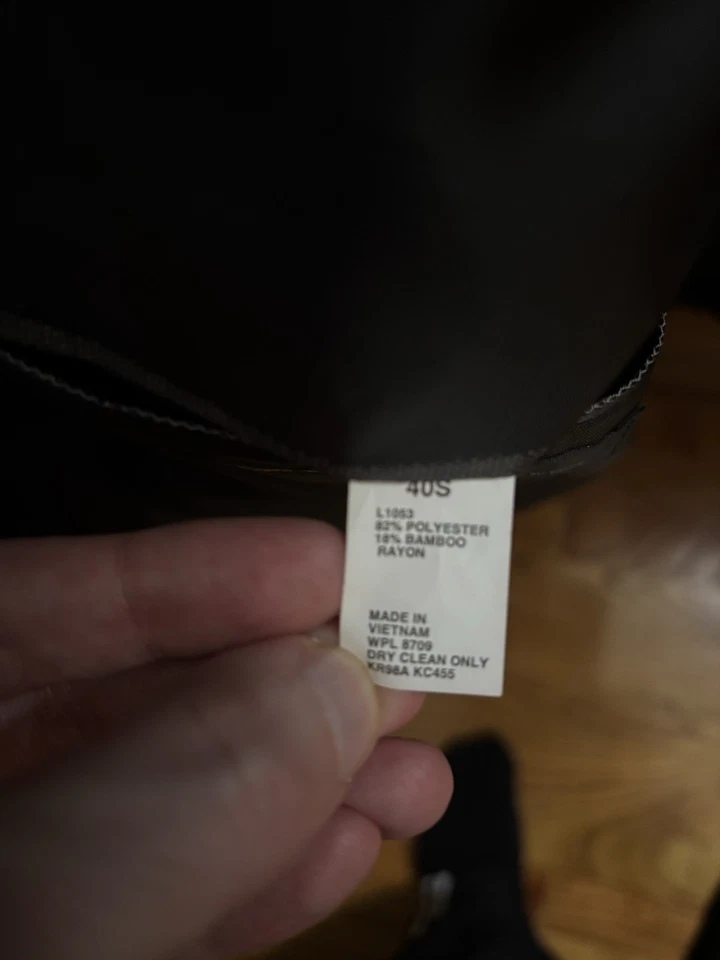 Men’s Kenneth Cole New York Blazer Size 40S - Image 4 of 4