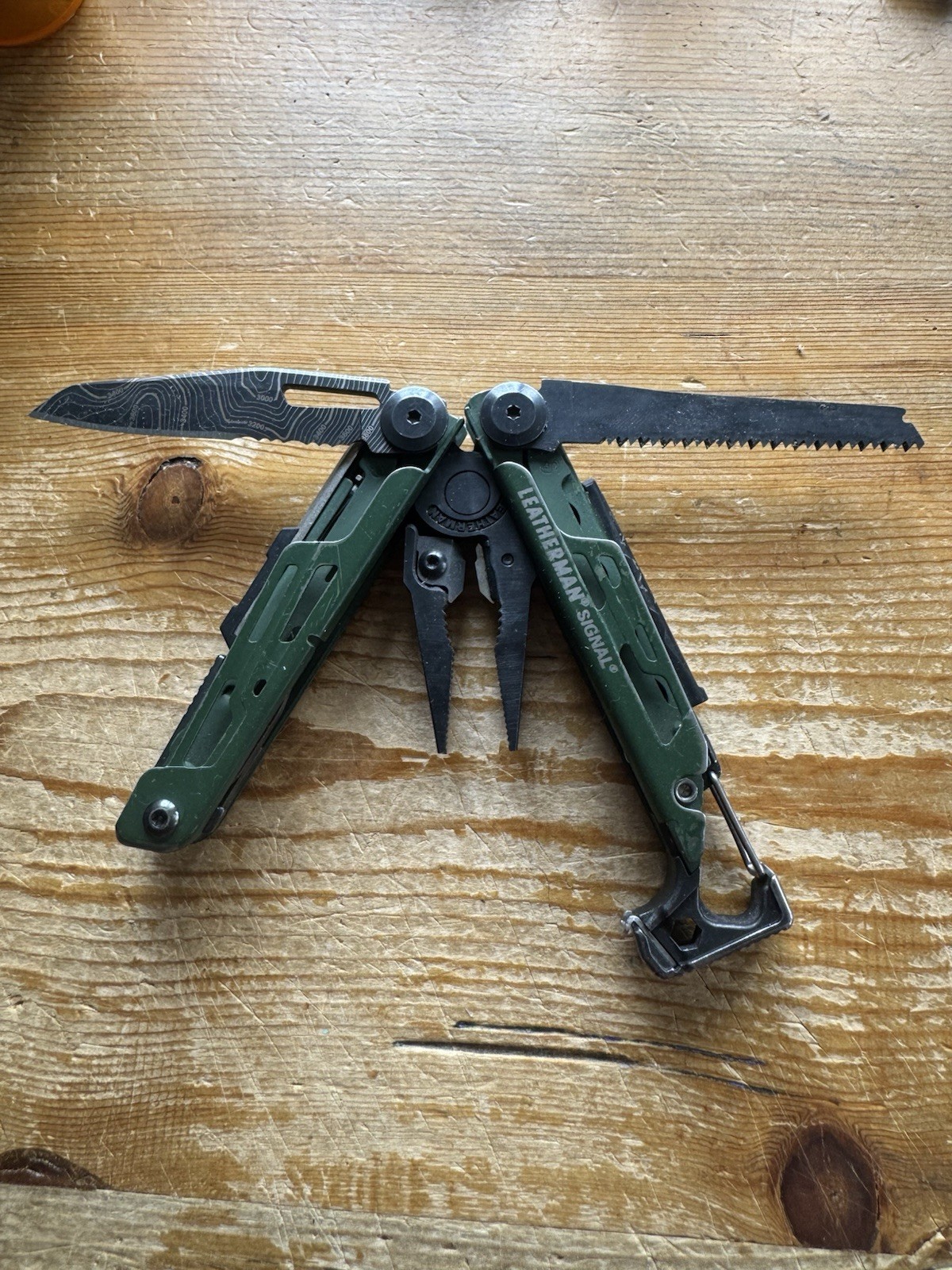 Leatherman Signal Multi-Tool Topo Green