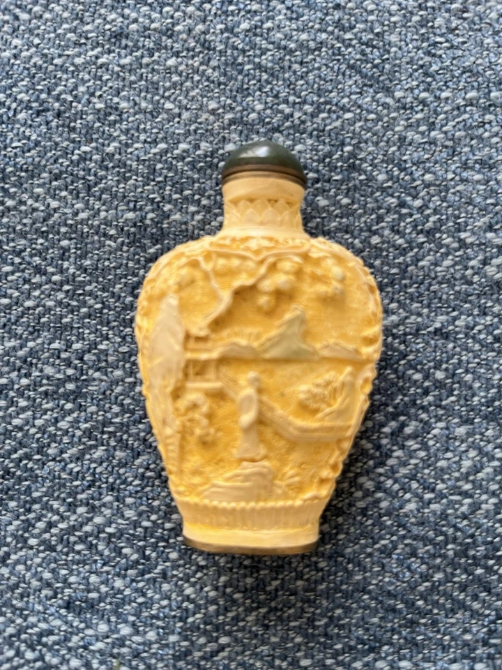 Antique Chinese Hand Carved Tabacco Snuff Bottle - Image 2 of 4