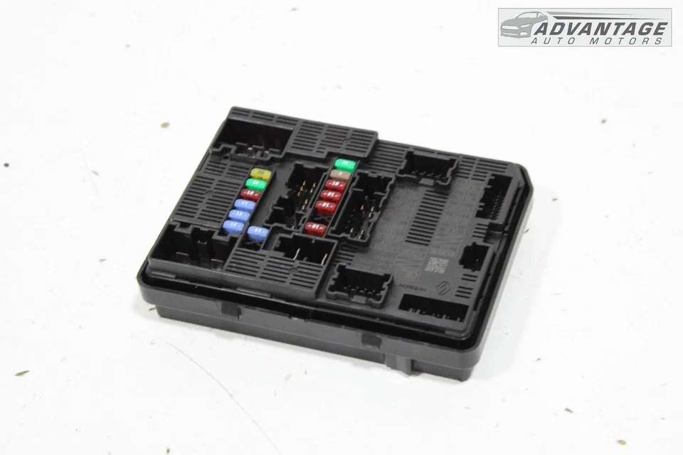 Nissan Rogue 2021 2,5 L sala de motores caja de fusibles controlador unidad OEM Foto 2 de 4