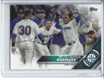 Seattle Mariners Team, 2016 Topps 2015  Season Recap Baseball  Card #79 (C)