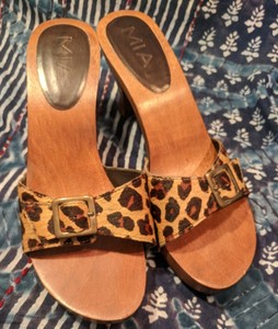 mia leopard sandals