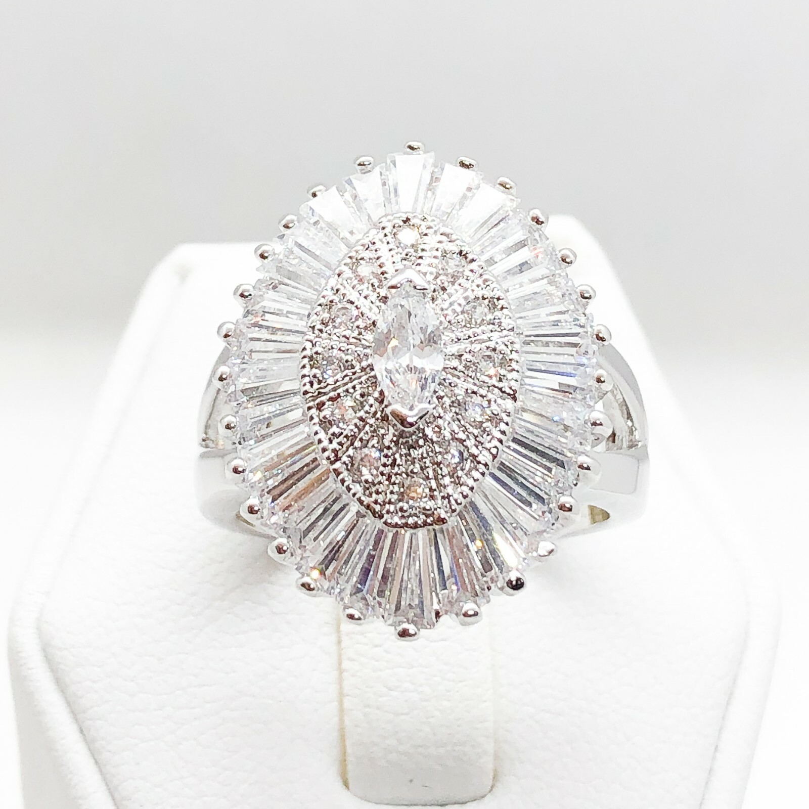 R3906 Women Fashion Jewelry White Yellow Gold Plated Wedding Cocktail CZ Ring