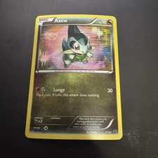 Axew - 13/20 - Holo Rare - Dragon Vault - Pokémon