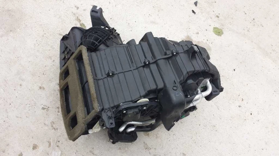 2014-2017 FORD FIESTA Under Dash AC A/C Evaporator Heater Core Blower Motor - Image 2 of 3