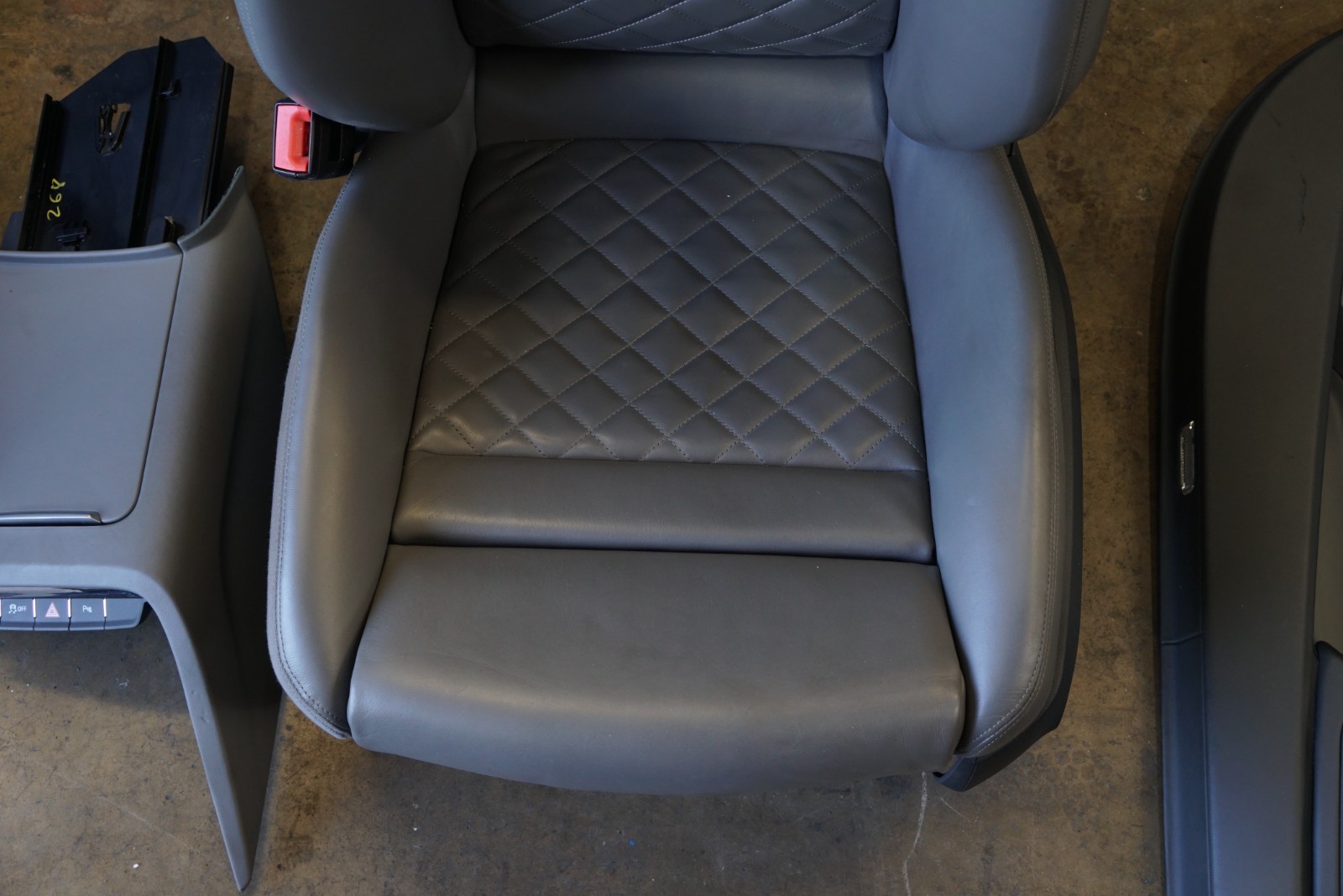 Audi R8 2017-2023 FRONT Seat