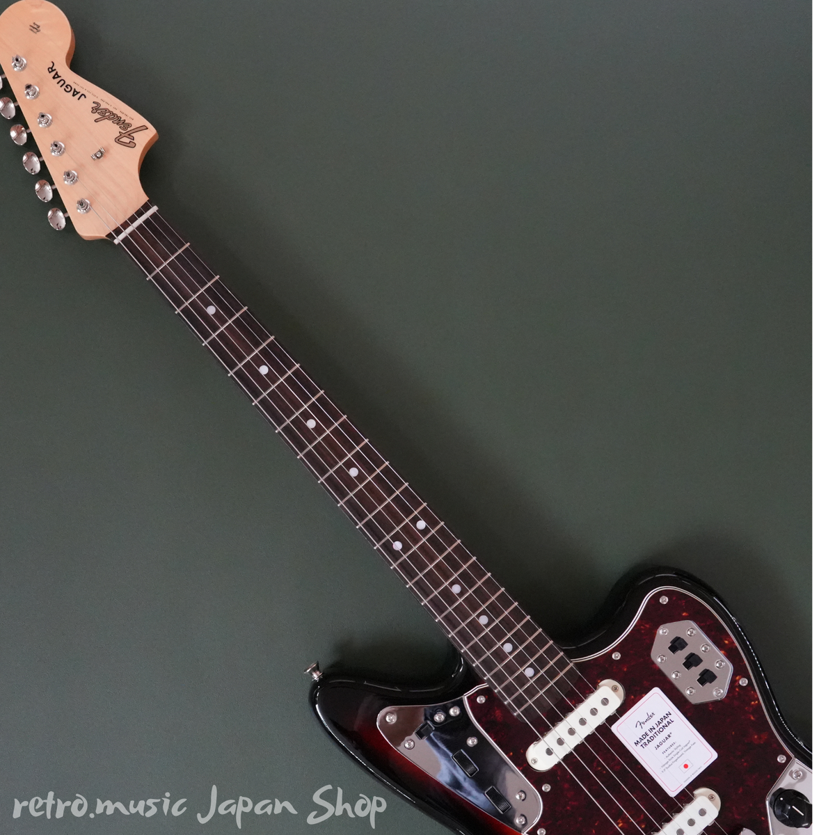 Fender Made in Japan Traditional 60s Jaguar 3-Color Sunburst