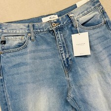 KanCan Jeans Women's 13/30 Destroted Mom Fit High Rise Relaxed Thigh Tapered Leg