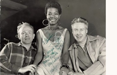 Maya Angelou Signed Autograph Photo Postcard COPY
