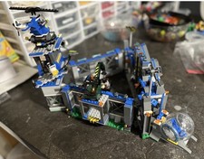 LEGO Jurassic World: Indominus Rex Breakout 75919 99,9% Completo.