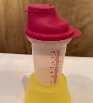 Tupperware _ Shake It 350mL Brombeererot