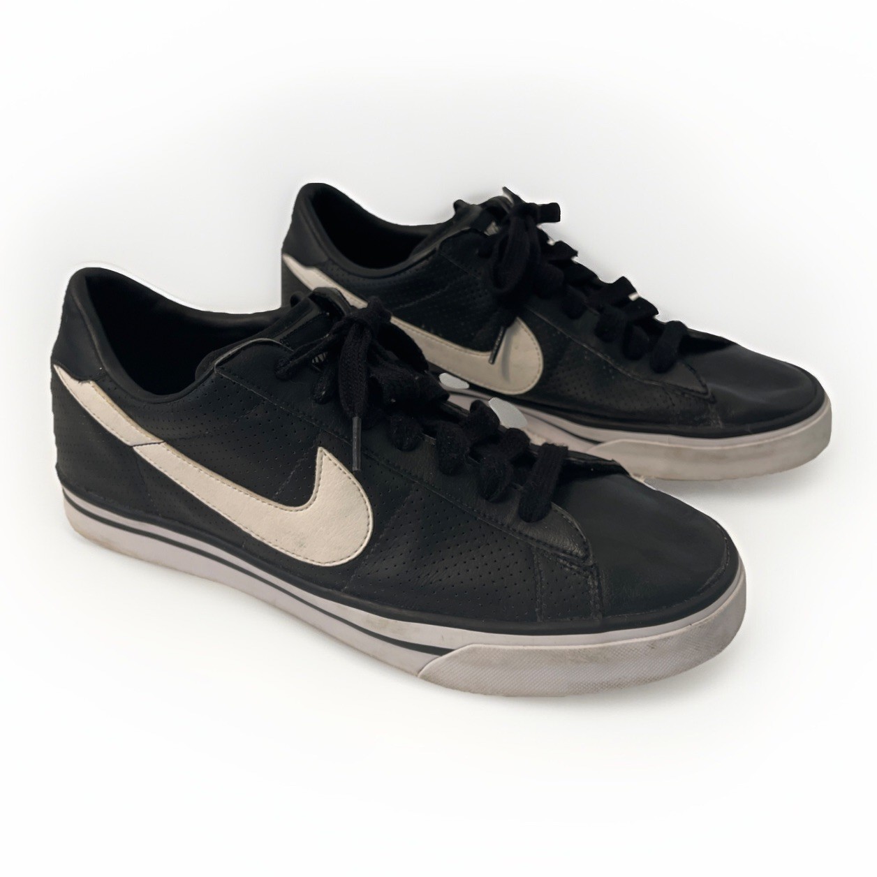 nike sweet classic black