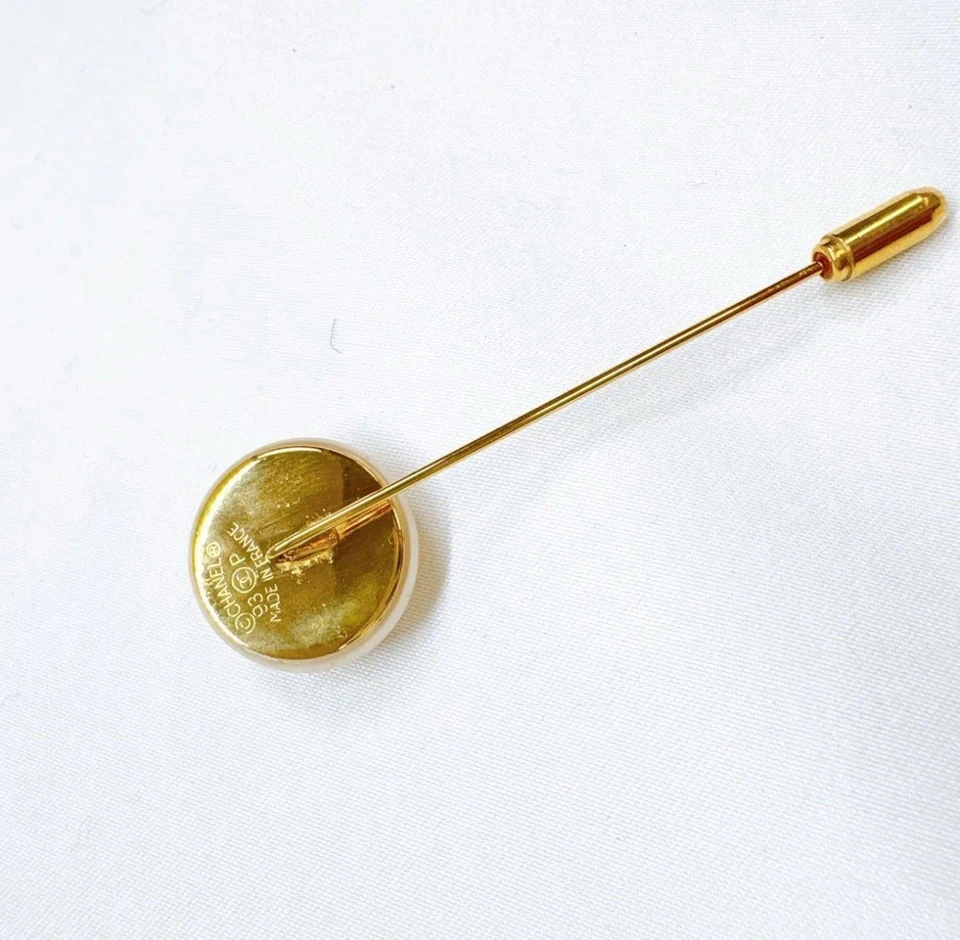 Chanel Vintage Pearl Stick Pin Brooch - Gold Plated, 1993 Spring Collection - Image 3 of 4