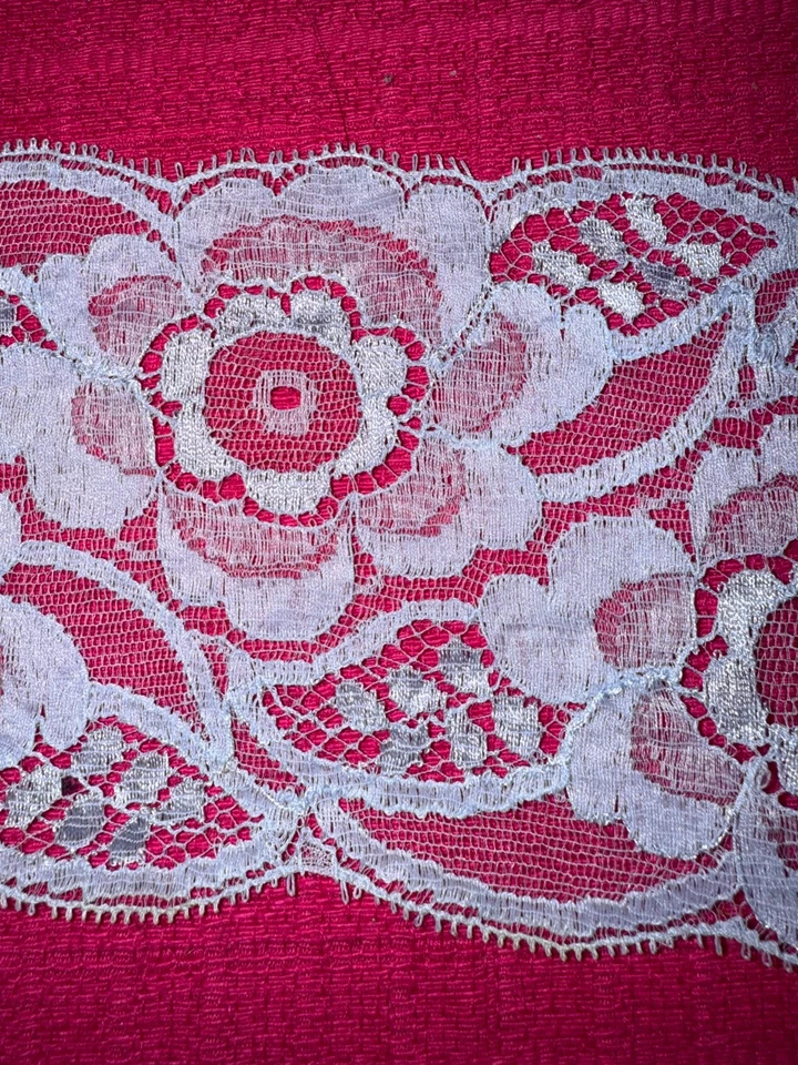 Dentelle bleu ciel tulle, fleurs, ancienne 700 cm x H 9 cm réf M13 - Photo 2/3