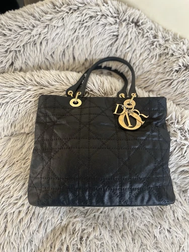 Beau fourre tout authentique Dior Cannage Lady Dior en tissu noir et quincaillerie dorée