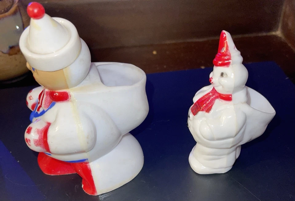 Estatuetas vintage de plástico rígido enfeite de Natal porta-doces 3,5 pol. e 5 pol. - Imagem 2 de 4