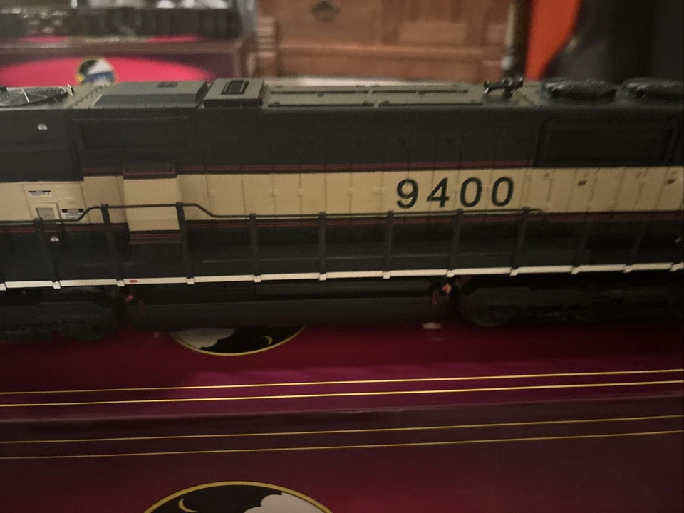 MTH 20-21950-1 Burlington Northern #9400 SD70MAC With Proto Sound 3 (new) - Image 4 of 4